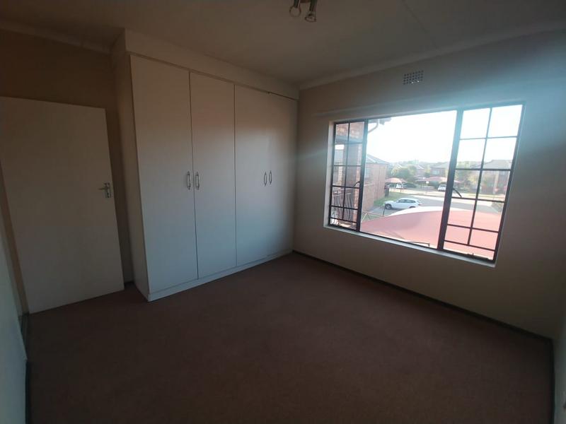To Let 2 Bedroom Property for Rent in Sonneveld Gauteng