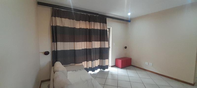 To Let 2 Bedroom Property for Rent in Monavoni Gauteng