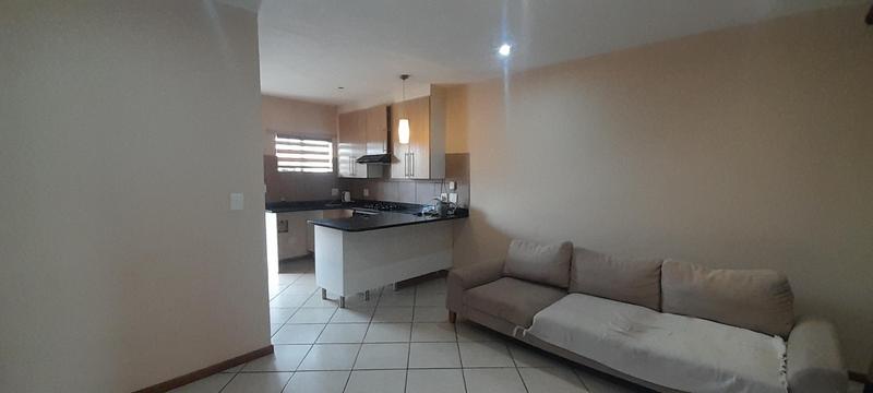 To Let 2 Bedroom Property for Rent in Monavoni Gauteng