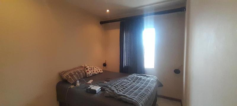 To Let 2 Bedroom Property for Rent in Monavoni Gauteng