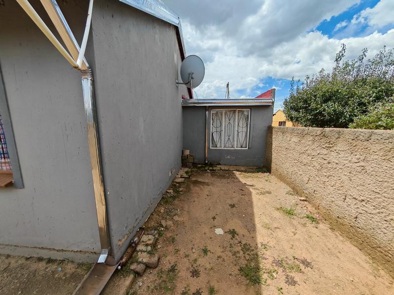 2 Bedroom Property for Sale in Lakeside Gauteng