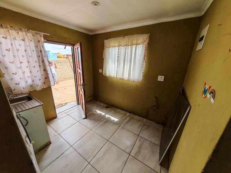 2 Bedroom Property for Sale in Lakeside Gauteng
