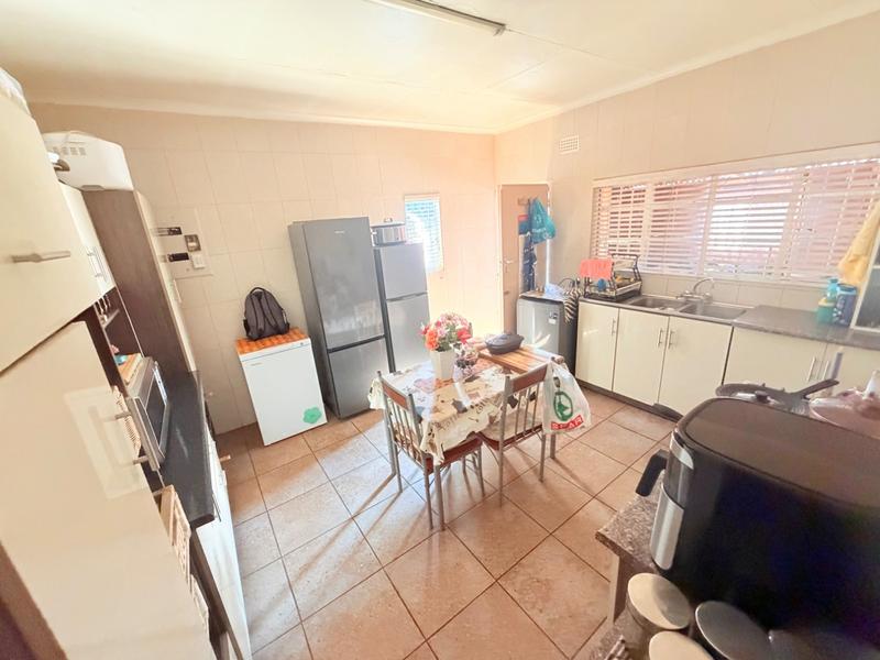 2 Bedroom Property for Sale in Vanderbijlpark CW Gauteng