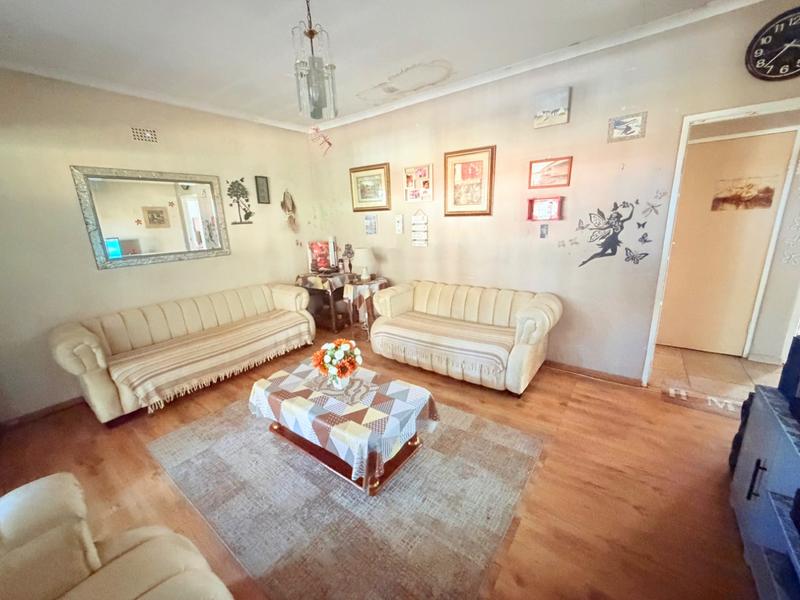 2 Bedroom Property for Sale in Vanderbijlpark CW Gauteng