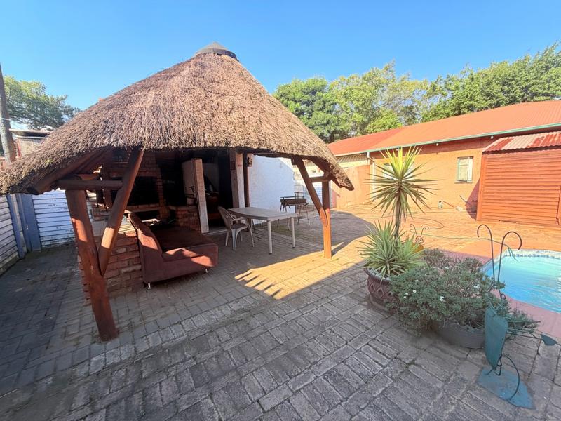 2 Bedroom Property for Sale in Vanderbijlpark CW Gauteng