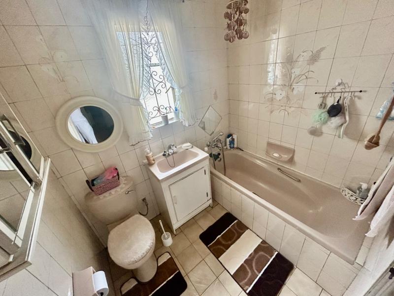 4 Bedroom Property for Sale in Vanderbijlpark CW Gauteng