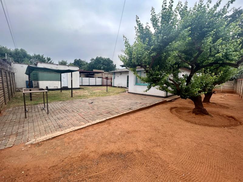 4 Bedroom Property for Sale in Vanderbijlpark CW Gauteng