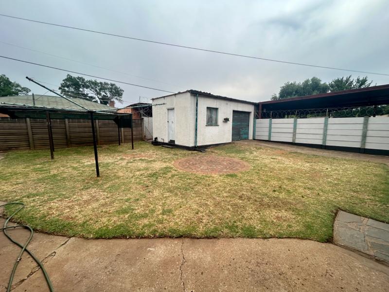 4 Bedroom Property for Sale in Vanderbijlpark CW Gauteng