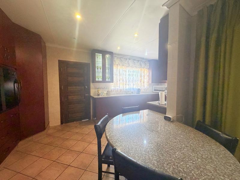 3 Bedroom Property for Sale in Vanderbijlpark SE 6 Gauteng