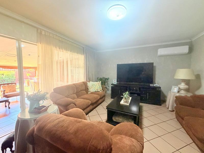 3 Bedroom Property for Sale in Vanderbijlpark SE 6 Gauteng