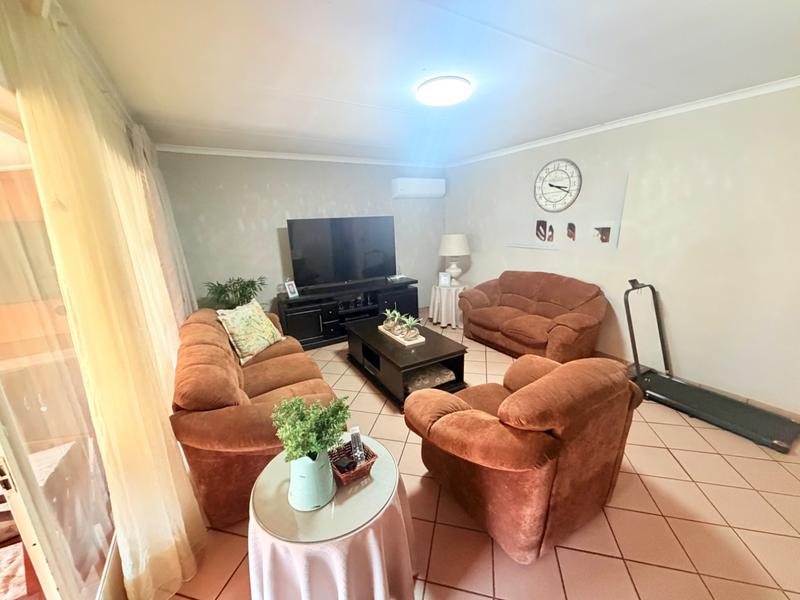 3 Bedroom Property for Sale in Vanderbijlpark SE 6 Gauteng