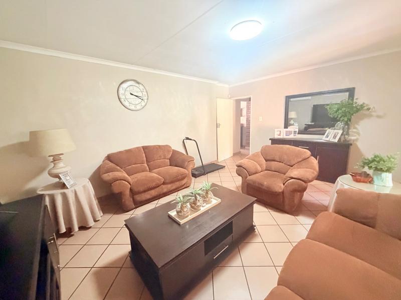 3 Bedroom Property for Sale in Vanderbijlpark SE 6 Gauteng