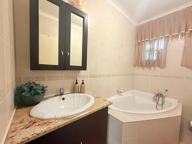 3 Bedroom Property for Sale in Vanderbijlpark SE 6 Gauteng