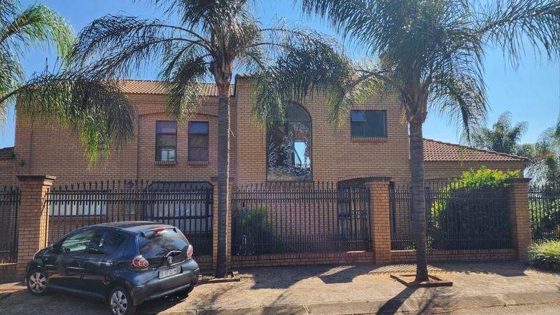 6 Bedroom Property for Sale in Montana Park Gauteng