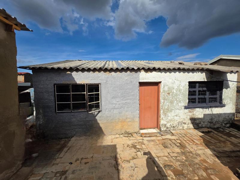 5 Bedroom Property for Sale in Tembisa Gauteng