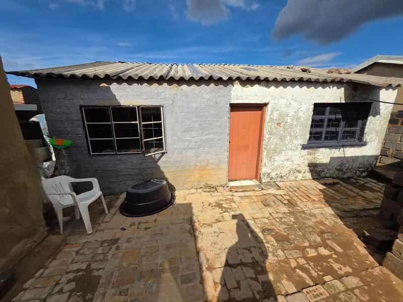 5 Bedroom Property for Sale in Tembisa Gauteng