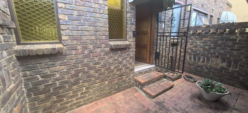3 Bedroom Property for Sale in Florida Park Gauteng