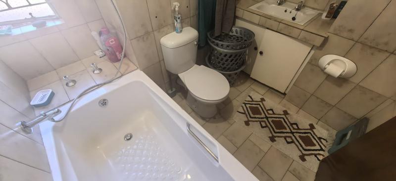 3 Bedroom Property for Sale in Florida Park Gauteng