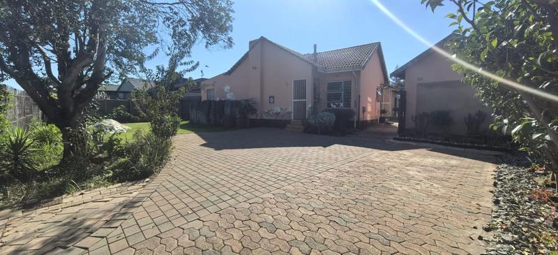3 Bedroom Property for Sale in Roodepoort West Gauteng