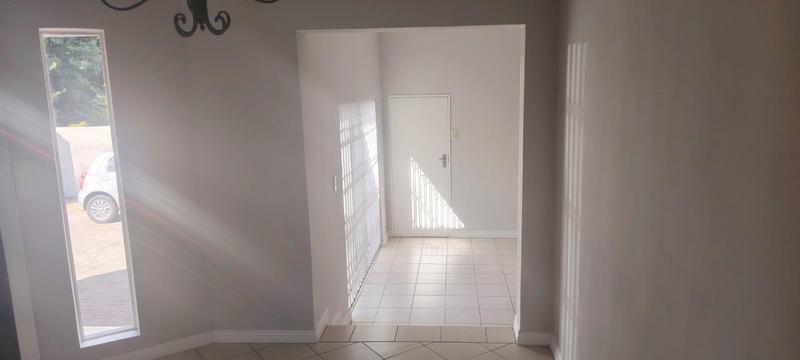 6 Bedroom Property for Sale in Noordheuwel Gauteng