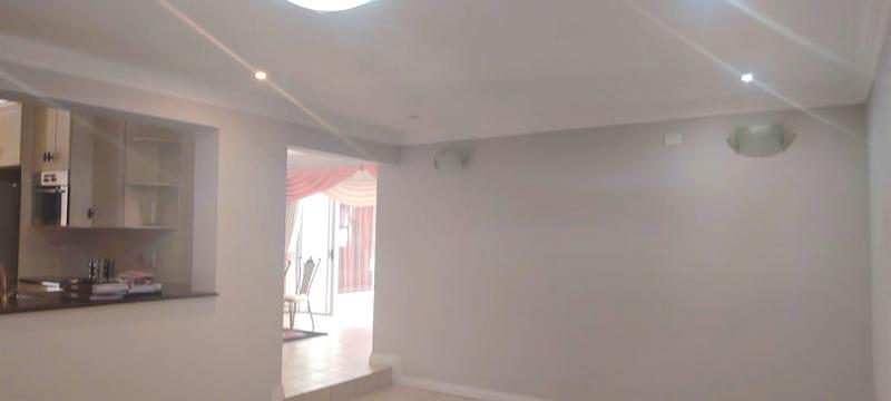 6 Bedroom Property for Sale in Noordheuwel Gauteng