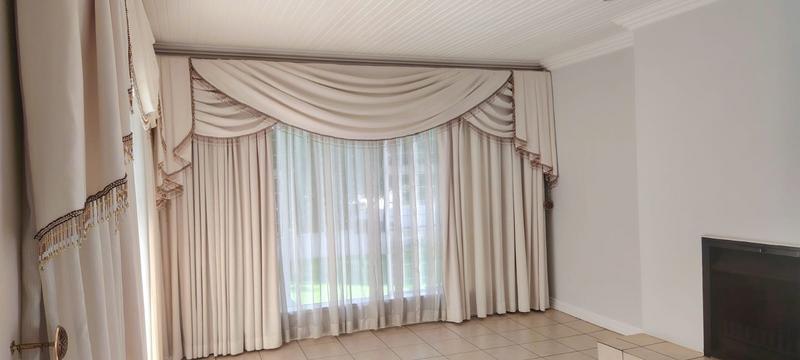 6 Bedroom Property for Sale in Noordheuwel Gauteng