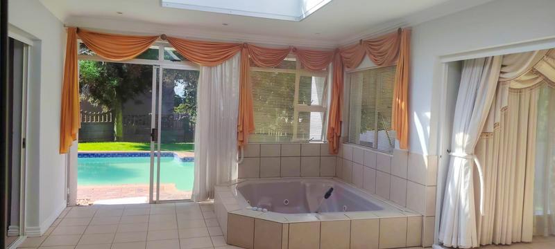 6 Bedroom Property for Sale in Noordheuwel Gauteng