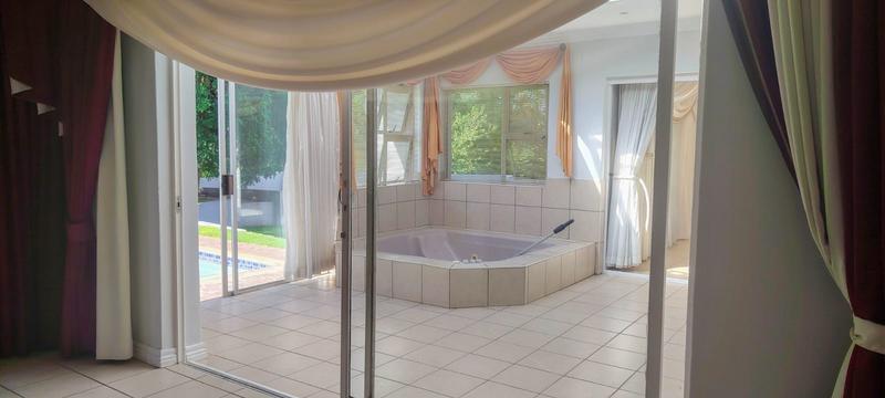 6 Bedroom Property for Sale in Noordheuwel Gauteng