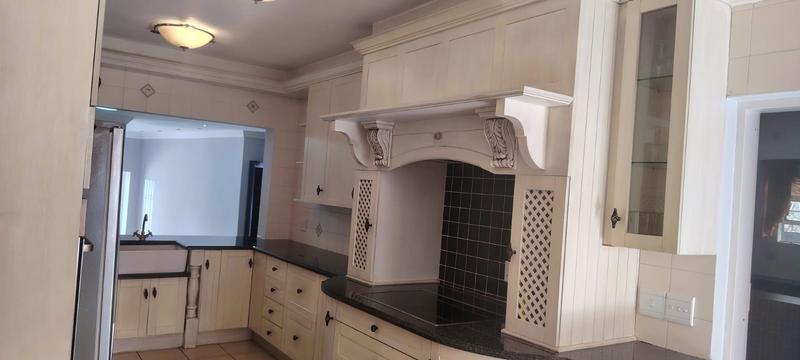 6 Bedroom Property for Sale in Noordheuwel Gauteng