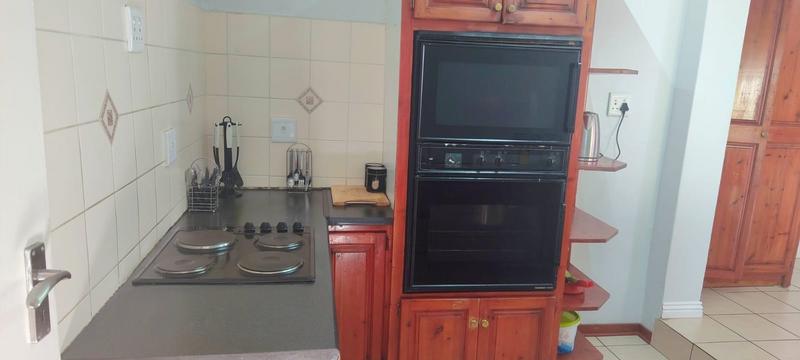 6 Bedroom Property for Sale in Noordheuwel Gauteng