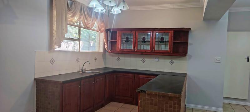 6 Bedroom Property for Sale in Noordheuwel Gauteng