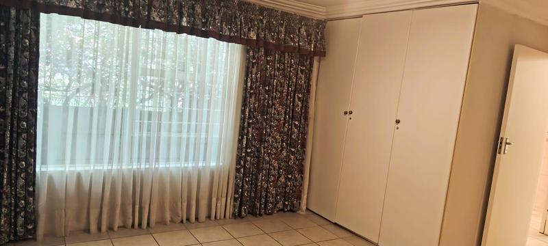 6 Bedroom Property for Sale in Noordheuwel Gauteng