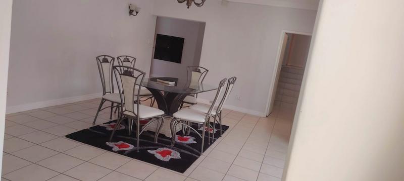 6 Bedroom Property for Sale in Noordheuwel Gauteng