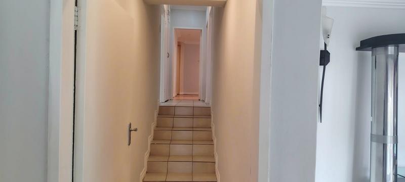6 Bedroom Property for Sale in Noordheuwel Gauteng