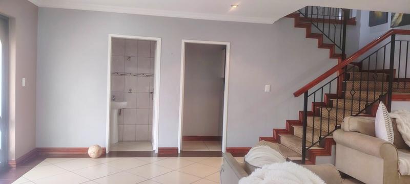4 Bedroom Property for Sale in Willowbrook Gauteng