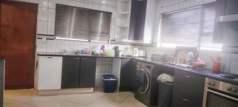 4 Bedroom Property for Sale in Willowbrook Gauteng