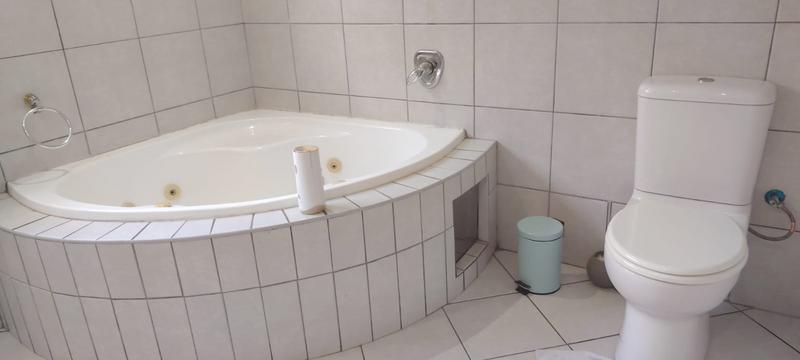 4 Bedroom Property for Sale in Willowbrook Gauteng