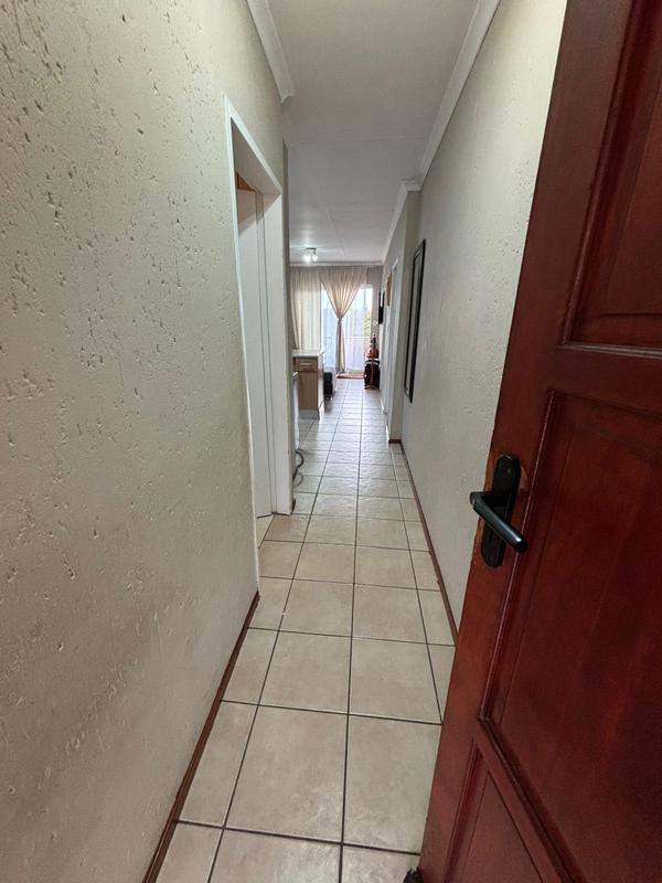 2 Bedroom Property for Sale in Comet Gauteng