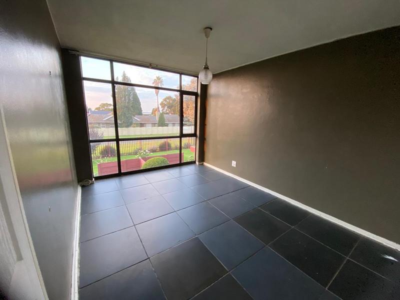 To Let 1 Bedroom Property for Rent in Croydon Gauteng