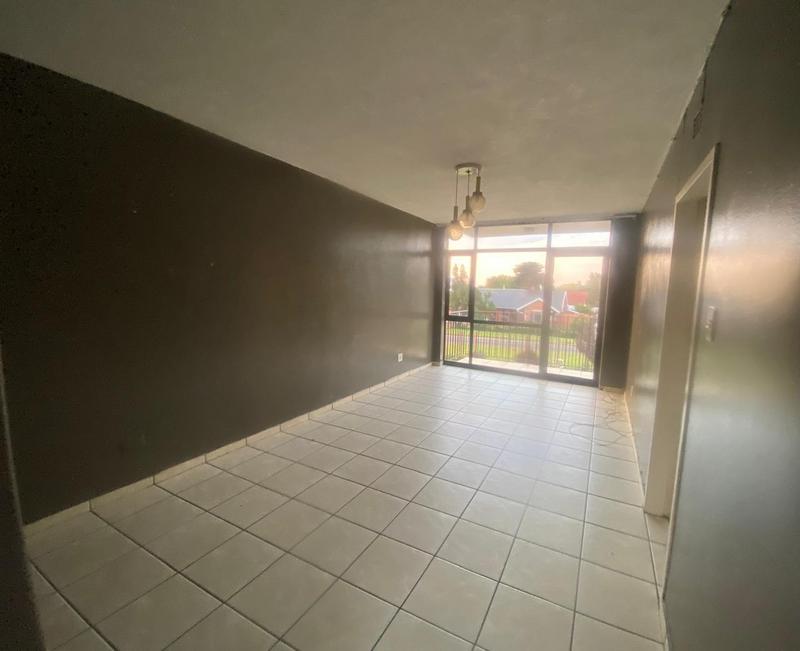To Let 1 Bedroom Property for Rent in Croydon Gauteng