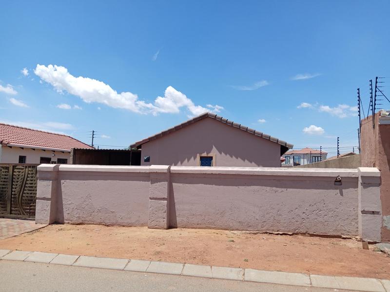 3 Bedroom Property for Sale in Protea Glen Gauteng