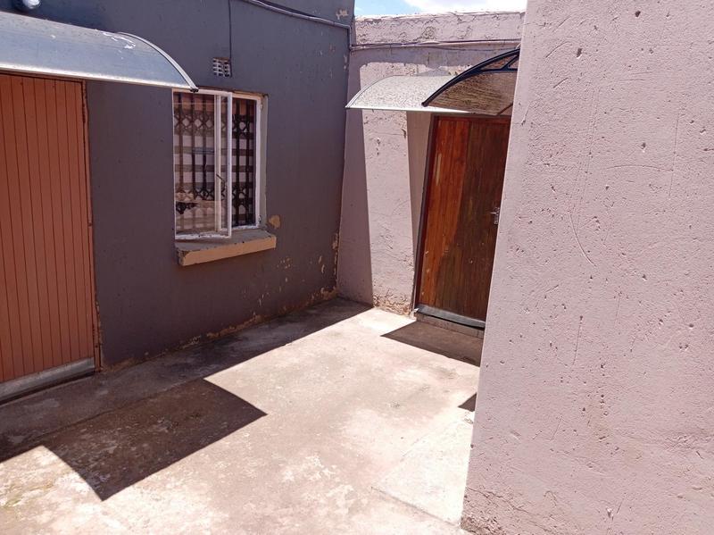 3 Bedroom Property for Sale in Protea Glen Gauteng