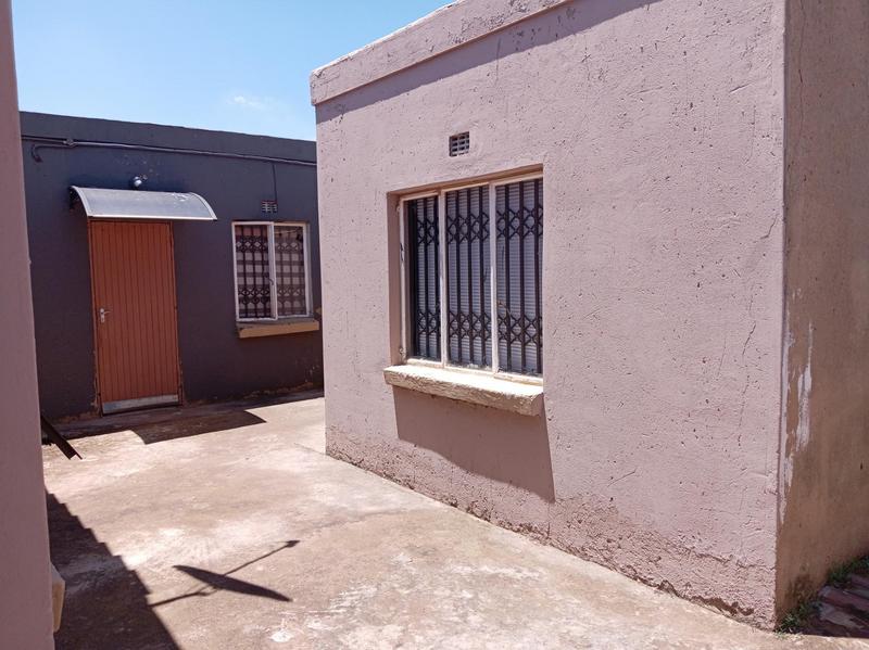 3 Bedroom Property for Sale in Protea Glen Gauteng