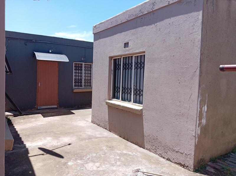 3 Bedroom Property for Sale in Protea Glen Gauteng