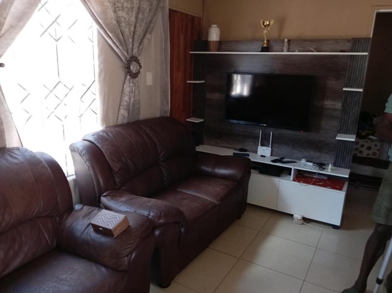 3 Bedroom Property for Sale in Protea Glen Gauteng