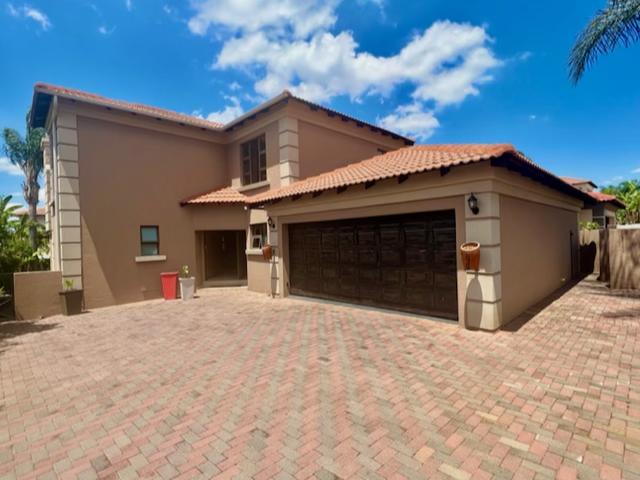 To Let 3 Bedroom Property for Rent in Ruimsig Gauteng