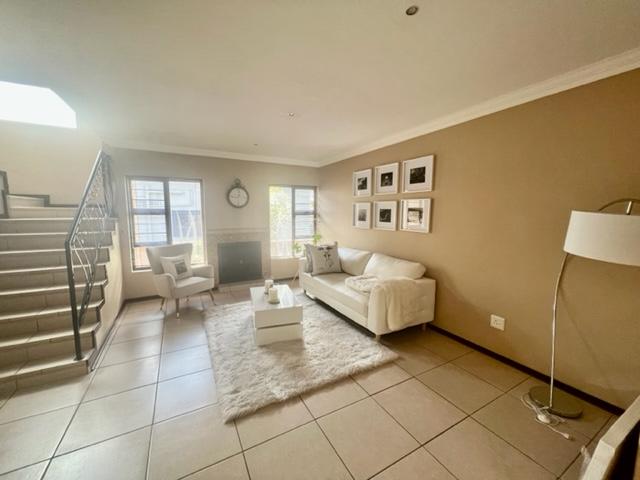 To Let 3 Bedroom Property for Rent in Ruimsig Gauteng