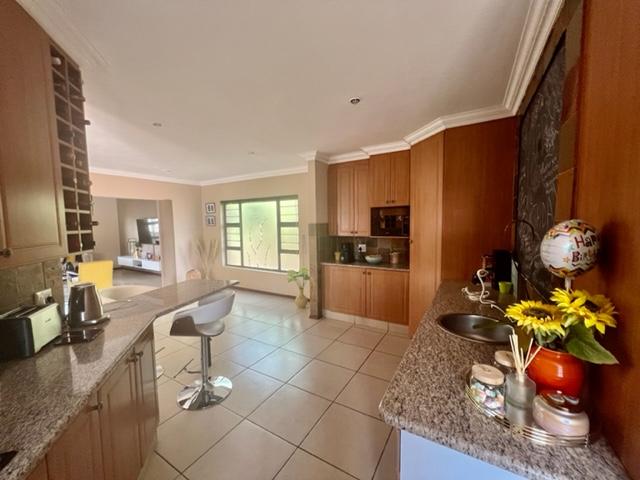 To Let 3 Bedroom Property for Rent in Ruimsig Gauteng