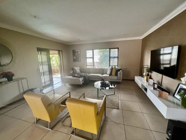 To Let 3 Bedroom Property for Rent in Ruimsig Gauteng