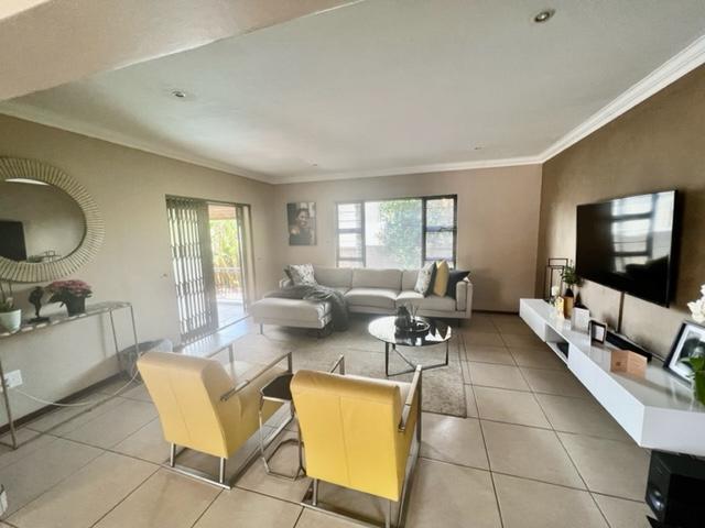 To Let 3 Bedroom Property for Rent in Ruimsig Gauteng